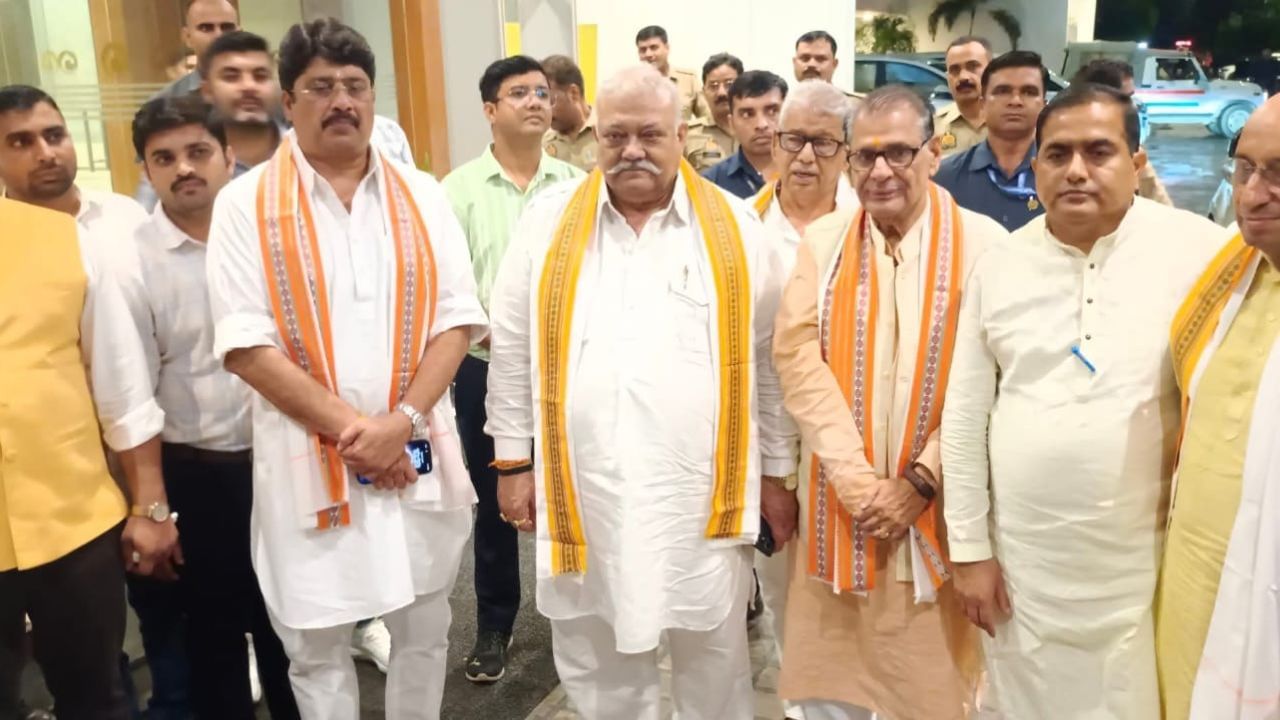 लखनऊ में हुई 43 क्षत्रिय विधायकों की बैठक, ‘कुटुंब परिवार’ के नाम पर बड़ी गोलबंदी तो नहीं?