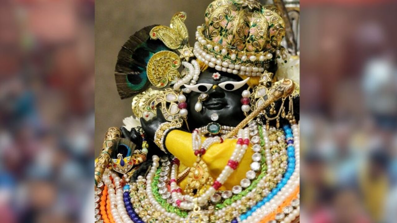 रात में नहीं, यहां दिन के 12 बजे मनाई जाती है जन्माष्टमी; वृंदावन में भगवान कृष्ण का ये अनोखा मंदिर