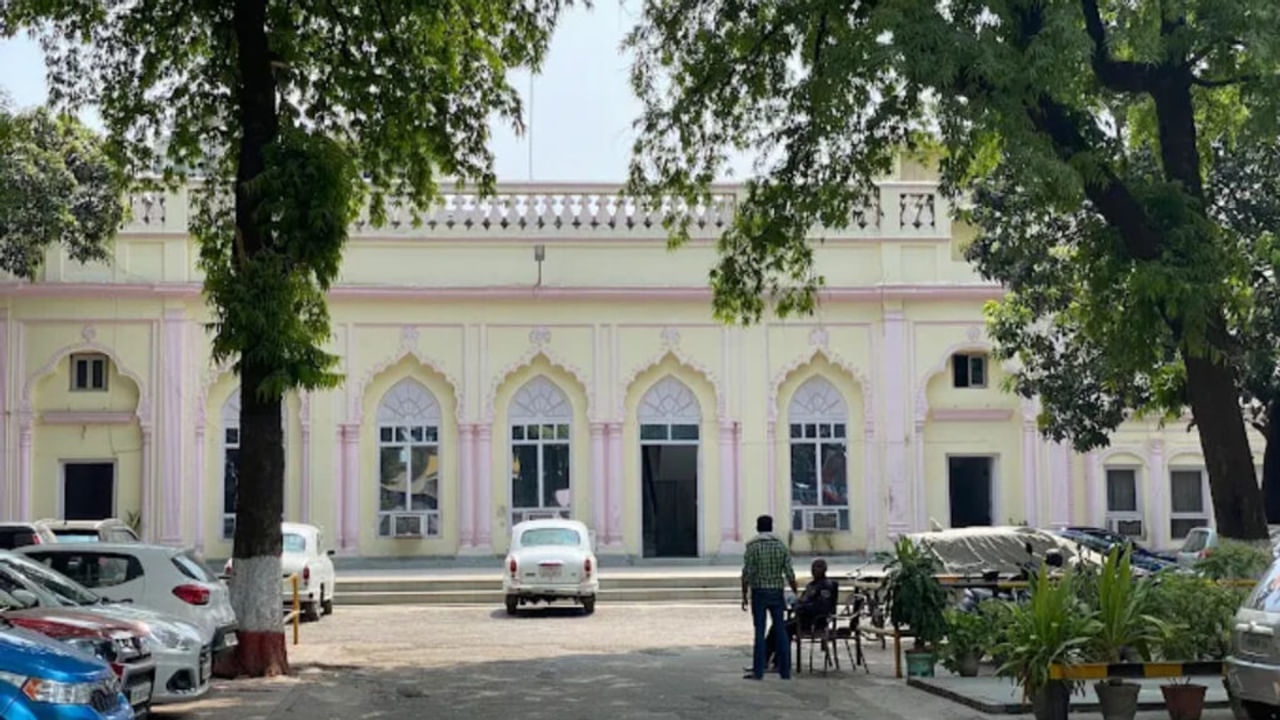कभी फांसीघर था, फिर एलडीए दफ्तर; अब सफाई के दौरान मिला चांदी का सिंहासन