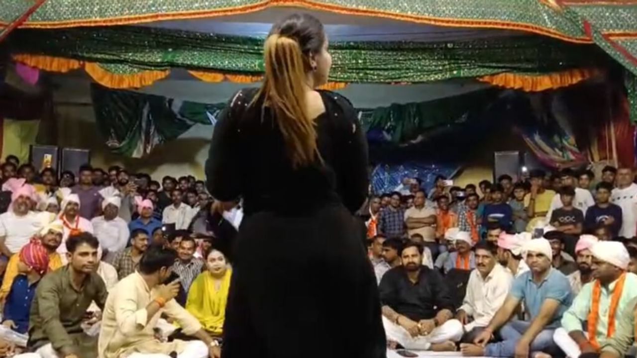 ‘इक परदेसी मेरा दिल ले गया…’खेरेश्वर मंदिर में देव छठ मेले पर थिरकी रशियन महिला