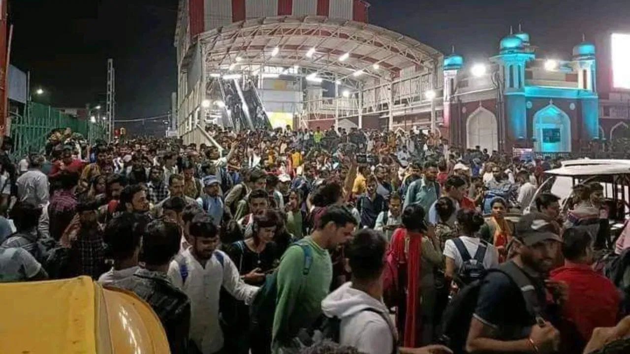 PET एग्जाम देने जा रहे हैं तो देख लें! इन रूट्स पर चलाई जाएंगी ये चार स्पेशल ट्रेनें PET एग्जाम देने जा रहे हैं तो देख लें! इन रूट्स पर चलाई जाएंगी ये चार स्पेशल ट्रेनें