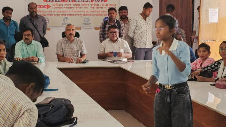 रोडवेज बसों के कंडक्टर सीख रहे मूक बधिरों की भाषा, शुरू हुई ट्रेनिंग