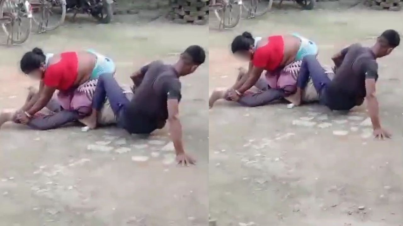 UP: दबंग भाभी ने देवर की डंडों से की पिटाई, वीडियो वायरल UP: दबंग भाभी ने देवर की डंडों से की पिटाई, वीडियो वायरल