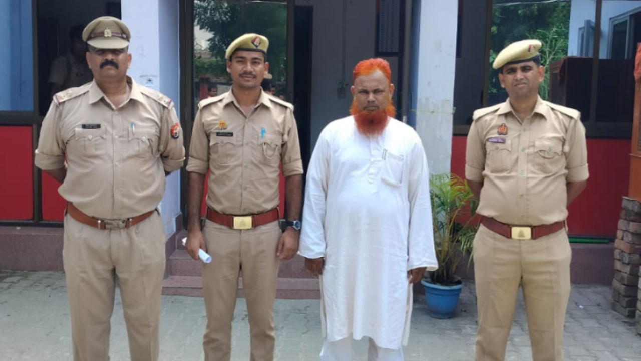 पिता जेल गया तो मौलाना ने बेटे का करा दिया धर्म परिवर्तन, 10 साल बाद बाहर आया तो खुला राज पिता जेल गया तो मौलाना ने बेटे का करा दिया धर्म परिवर्तन, 10 साल बाद बाहर आया तो खुला राज