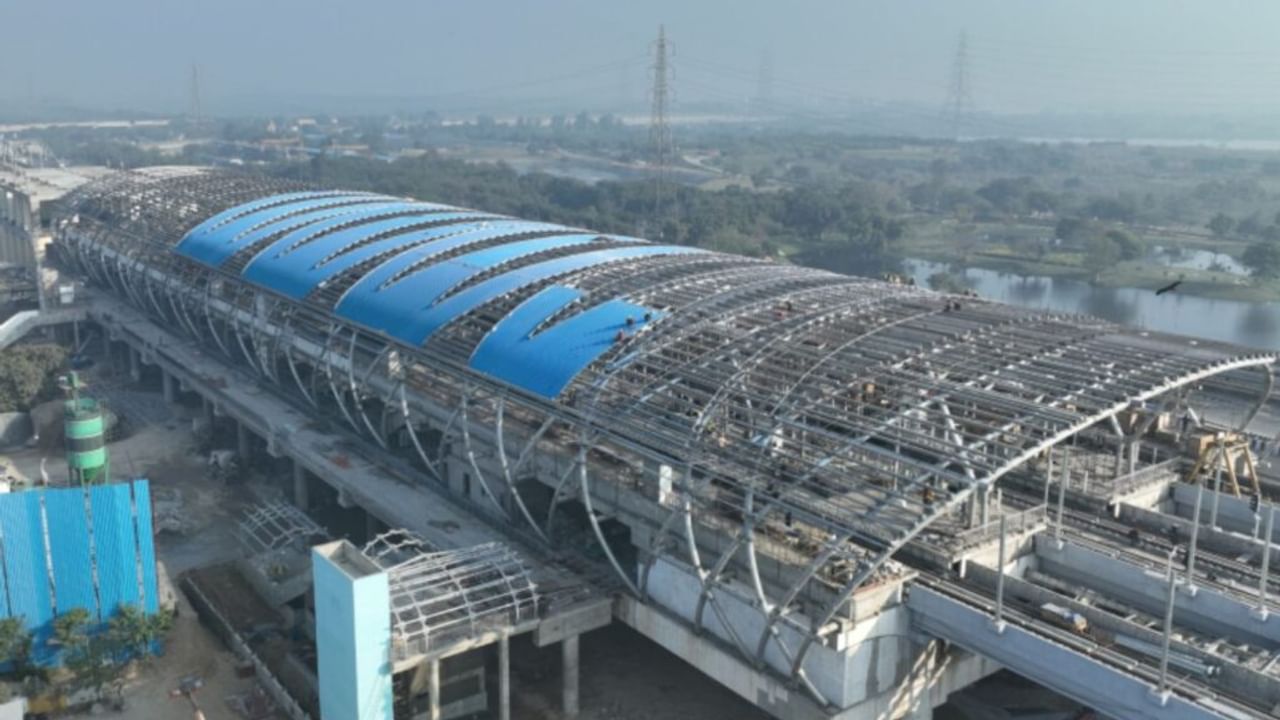 मेरठ में एक ही ट्रैक पर दौड़ी रैपिड रेल और मेट्रो, 160KM की रफ्तार में हुआ ट्रायल रन