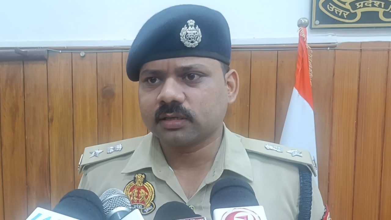 प्रयागराज में 12वीं के स्टूडेंट की चाकुओं से गोदकर हत्या, कॉलेज कैंपस में हुई वारदात प्रयागराज में 12वीं के स्टूडेंट की चाकुओं से गोदकर हत्या, कॉलेज कैंपस में हुई वारदात