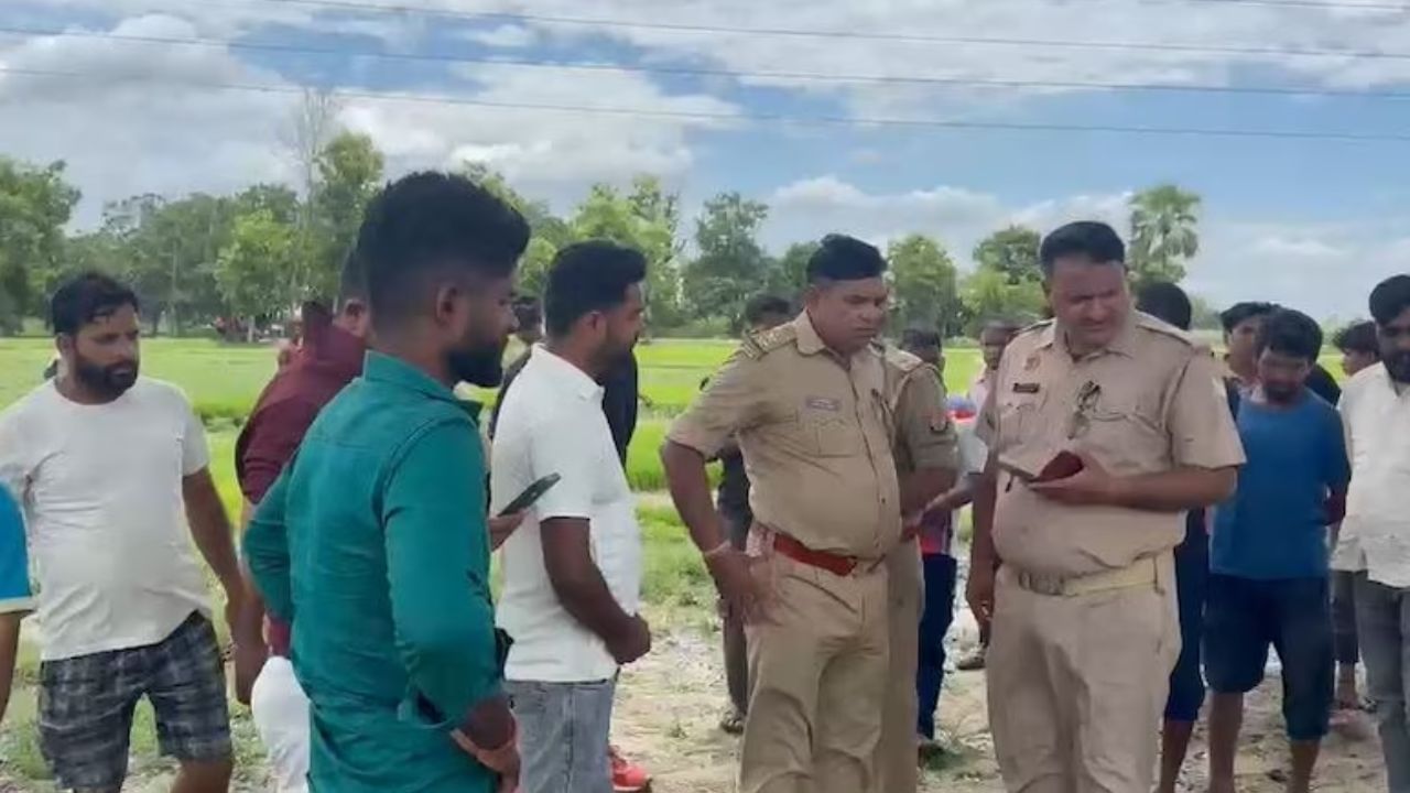 अखिलेश दुबे गैंग की एक और ‘विषकन्या’ अरेस्ट, कांग्रेस अध्यक्ष पर दर्ज कराया था रेप केस अखिलेश दुबे गैंग की एक और ‘विषकन्या’ अरेस्ट, कांग्रेस अध्यक्ष पर दर्ज कराया था रेप केस