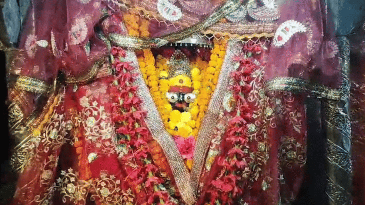 इन 3 मंदिरों में दर्शन से पूरी होती है विंध्याचल यात्रा, देखें त्रिकोण परिक्रमा की अद्भुत तस्वीरें