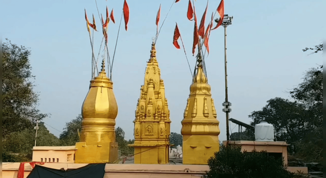 इन 3 मंदिरों में दर्शन से पूरी होती है विंध्याचल यात्रा, देखें त्रिकोण परिक्रमा की अद्भुत तस्वीरें