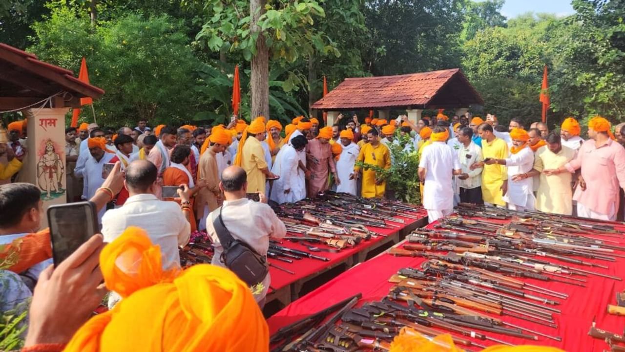 दशहरा पर शस्त्र पूजन कर फिर चर्चा में राजा भैया, पत्नी भानवी कुमारी ने जारी किया वीडियो