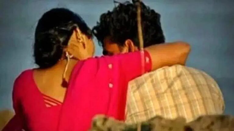 बेडरूम में प्रेमी के साथ थी पत्नी, कमरे में आ गया पति;  फिर हुआ ये...