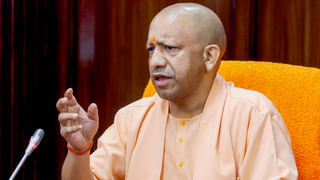 अवैध घुसपैठियों पर CM योगी सख्त, हर जिले में बनेंगे डिटेंशन सेंटर; डीएम को निर्देश