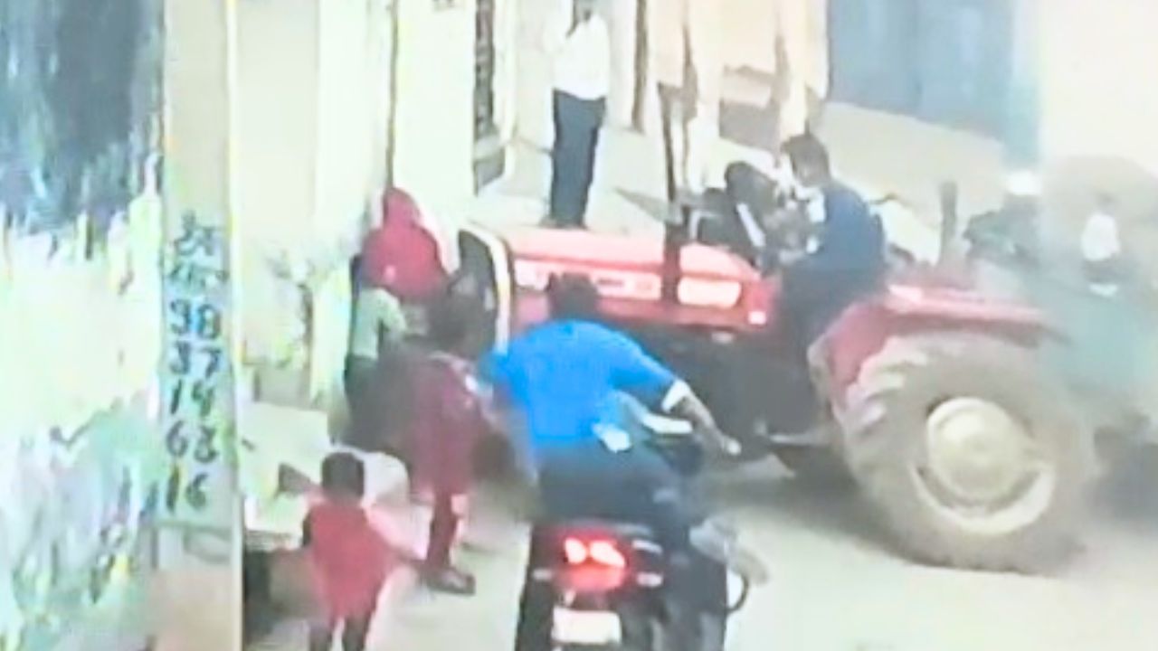 बर्थडे पर मोहल्ले में खुद मिठाई बांट रहा था अयान, तभी आई मौत; बिजनौर में दिल दहलाने वाला हादसा