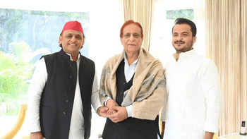 महीने भर में आजम-अखिलेश की दूसरी मुलाकात, क्या दूर हो गए गिले-शिकवे?