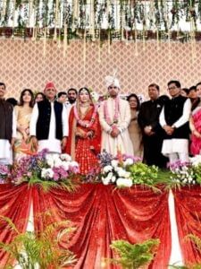 अखिलेश के चचेरे भाई की शादी, सैफई में जुटा पूरा यादव परिवार, देखें तस्वीरें