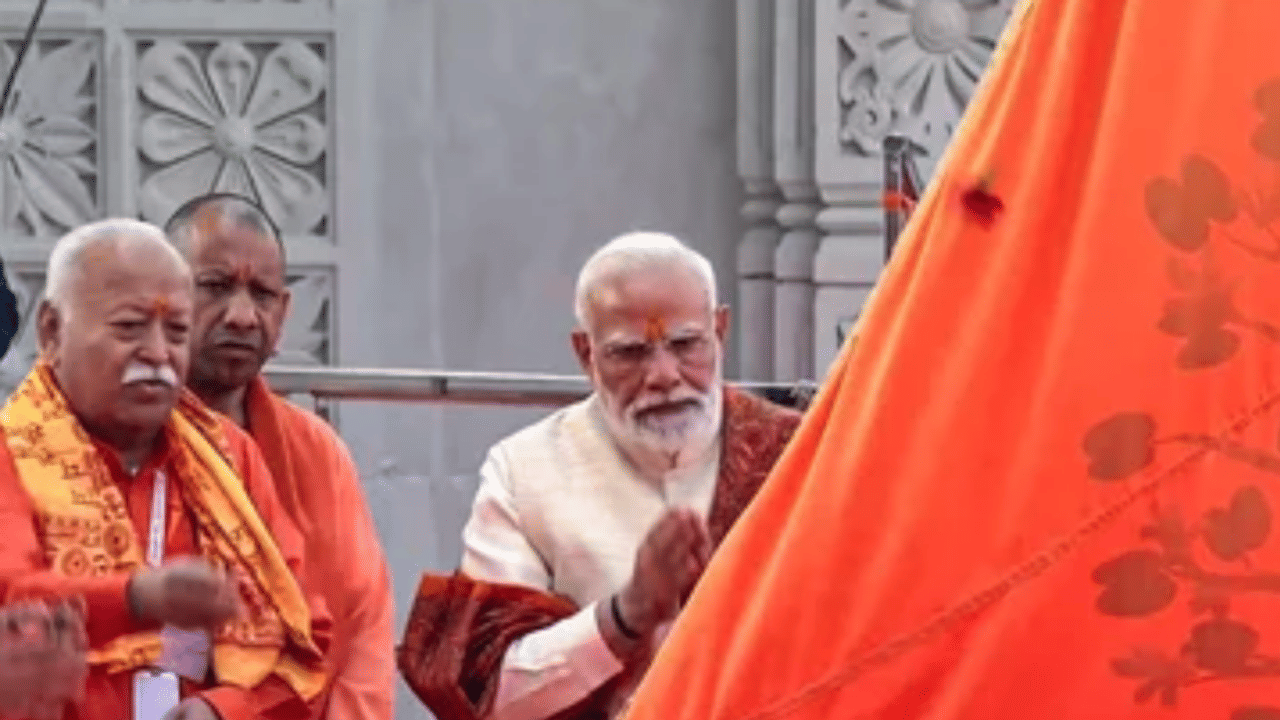 कानपुर: 200 किलोमीटर प्रति घंटे की हवा भी झेल सकता है राम मंदिर का धर्म ध्वज, इस फैक्ट्री में हुआ निर्माण