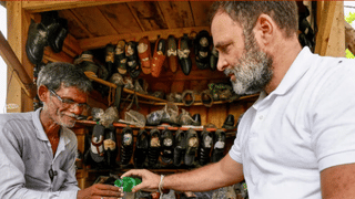 कैंसर-टीबी के चलते रामचेत मोची की मौत, राहुल गांधी ने जूता सिलाई मशीन देकर की थी मदद