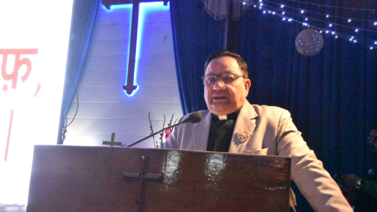 मुरादाबाद में स्थित है 151 साल पुराना चर्च, शिल्पकला और विरासत का अनोखा संगम- Photos