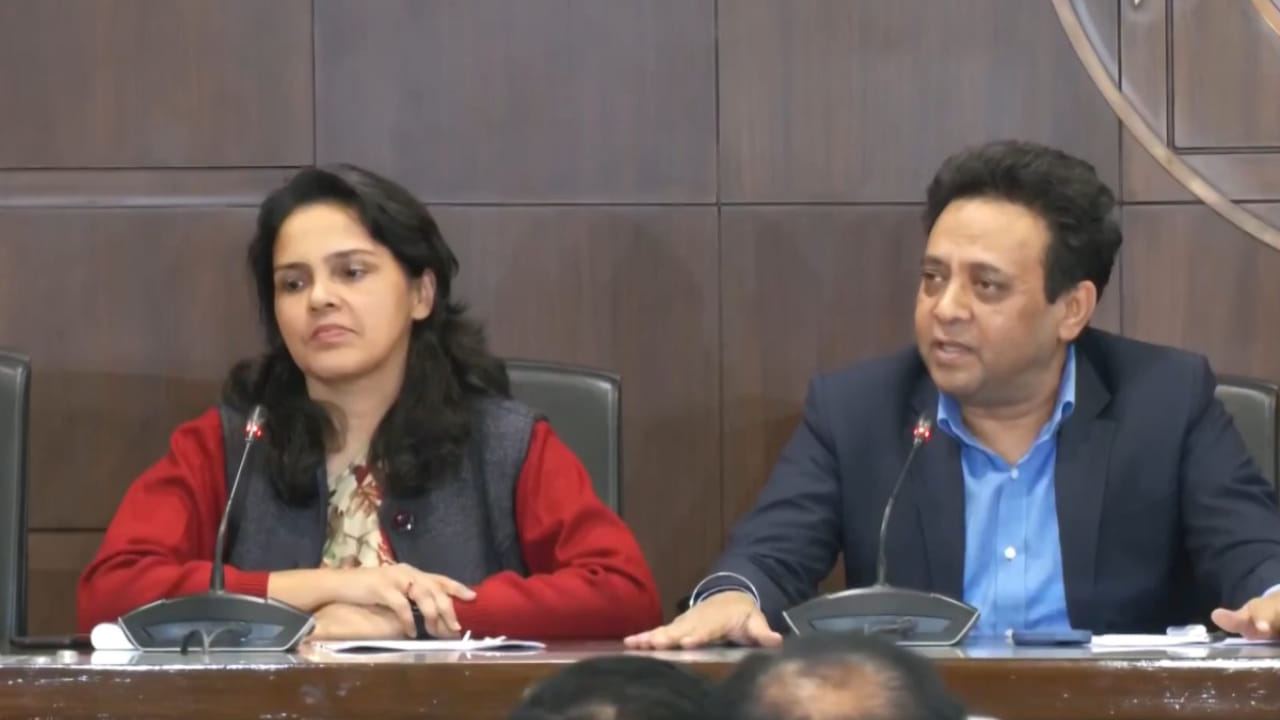 कफ सिरप केस: IG की अगुवाई में बनी SIT, अब तक 128 FIR-35 गिरफ्तार, और क्या कर रही है सरकार?