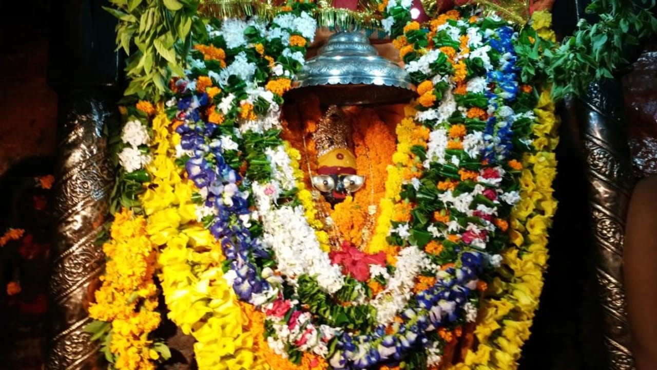 द्वापर युग से जुड़ा है विंध्याचल धाम का इतिहास, 160 सीढ़ियां चढ़ने पर पूरी होती हैं मनोकामनाएं