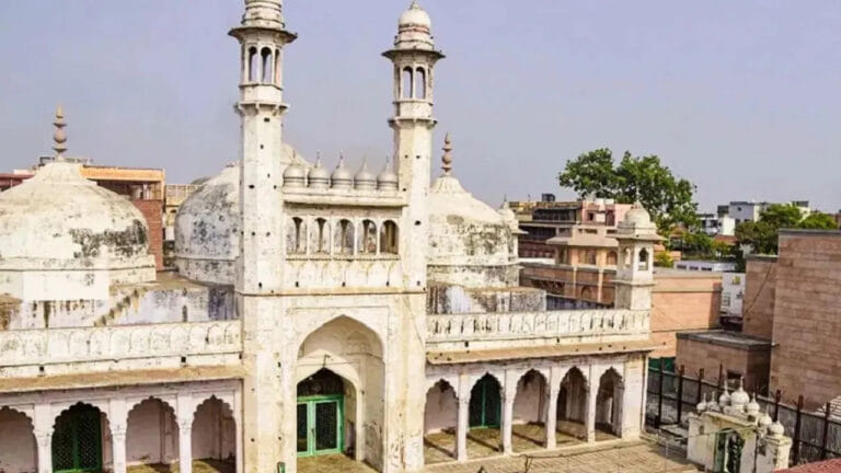 नहीं बदलेगा वजूखाना का कपड़ा... ज्ञानवापी केस में हिन्दू पक्ष को झटका