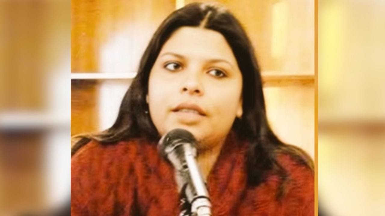 13 साल की नौकरी बची फिर भी IAS अनामिका सिंह ने अचानक क्यों ले लिया VRS