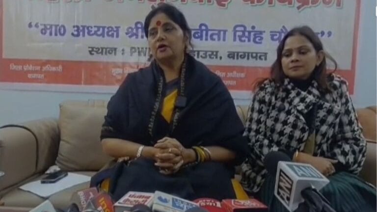 'पहचान छिपाना ठीक नहीं', हिजाब विवाद पर बोलीं महिला आयोग की अध्यक्ष