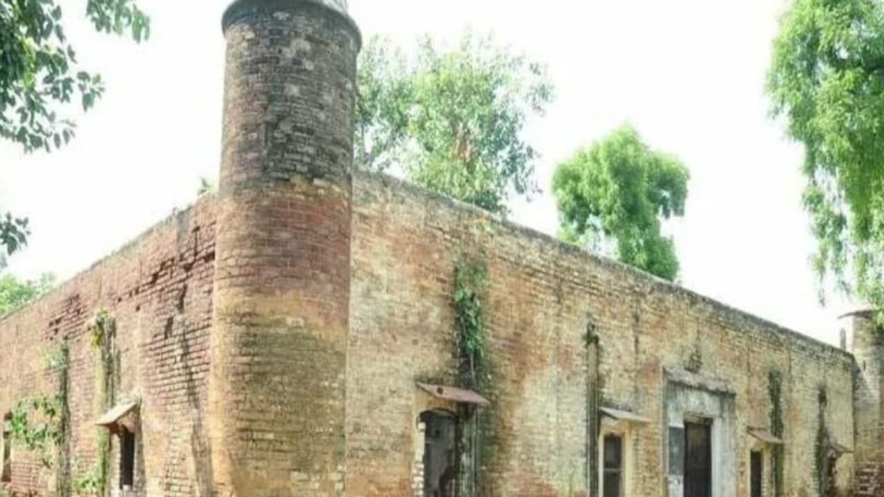 यूपी के इस फोर्ट को क्यों कहते हैं ‘बौना चोर किला’? हैरान कर देगा रहस्य; PHOTOS