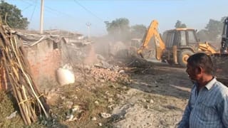500 करोड़ की जमीन एक दिन में खाली, नोएडा में यहां चला योगी का बुलडोजर, अवैध कब्जेदारों में हड़कंप