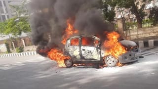 नोएडा: चलती कार में लगी आग, पेंट व्यापारी की जिंदा जलकर मौत; बाहर निकलने का भी नहीं मिला मौका