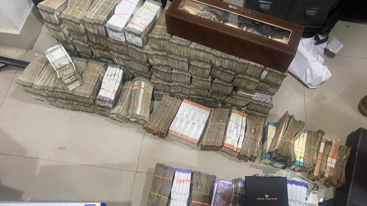 नोएडा में CBI का बड़ा एक्शन, इंटरपोल-FBI के साथ इंटरनेशनल साइबर क्राइम नेटवर्क का किया पर्दाफाश