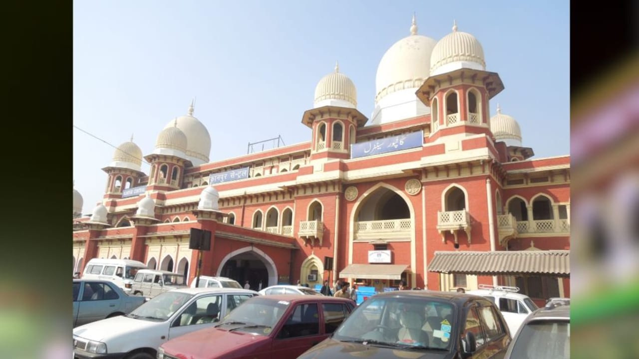 UP में है देश का इकलौता रेलवे स्टेशन, जिसके कोड में है ‘बैरक’, ब्रिटिश राज से कनेक्शन; PHOTOS