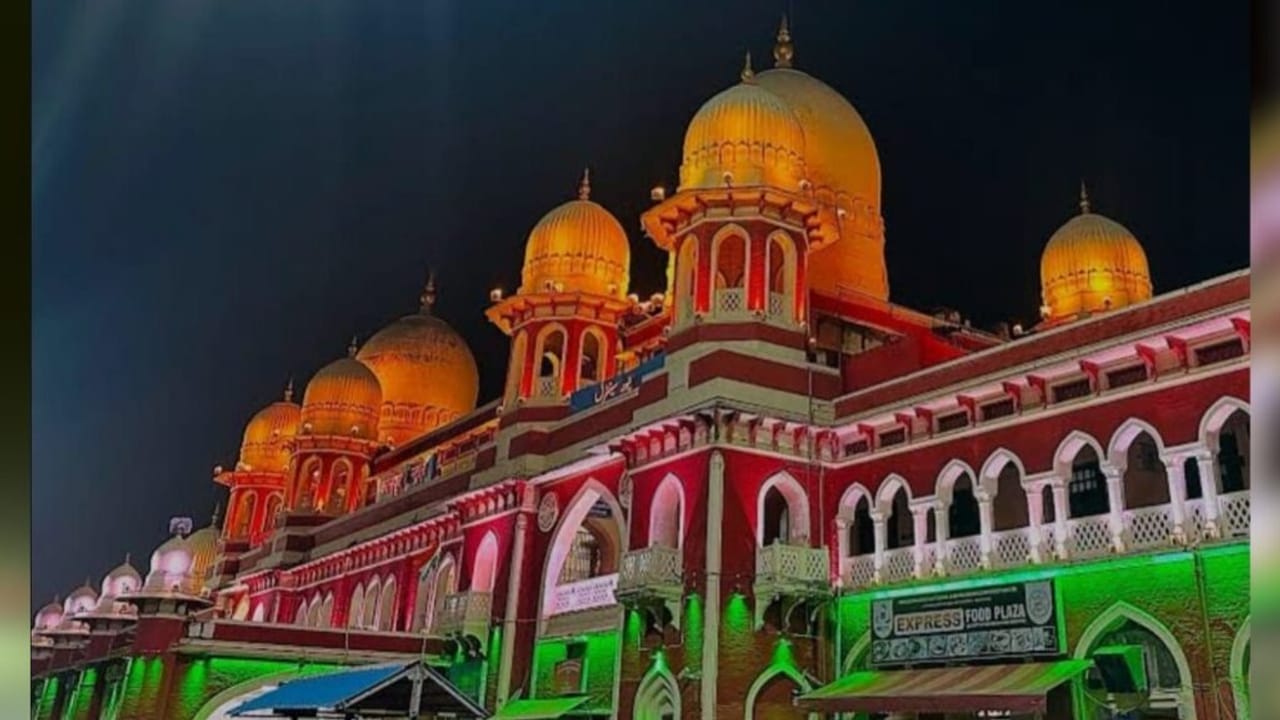 UP में है देश का इकलौता रेलवे स्टेशन, जिसके कोड में है ‘बैरक’, ब्रिटिश राज से कनेक्शन; PHOTOS