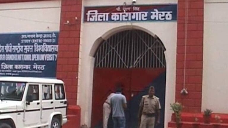 जेल में हिस्ट्रीशीटर ने मंगाए कारतूस, जिले में मचा हड़कंप; टला गैंगवार