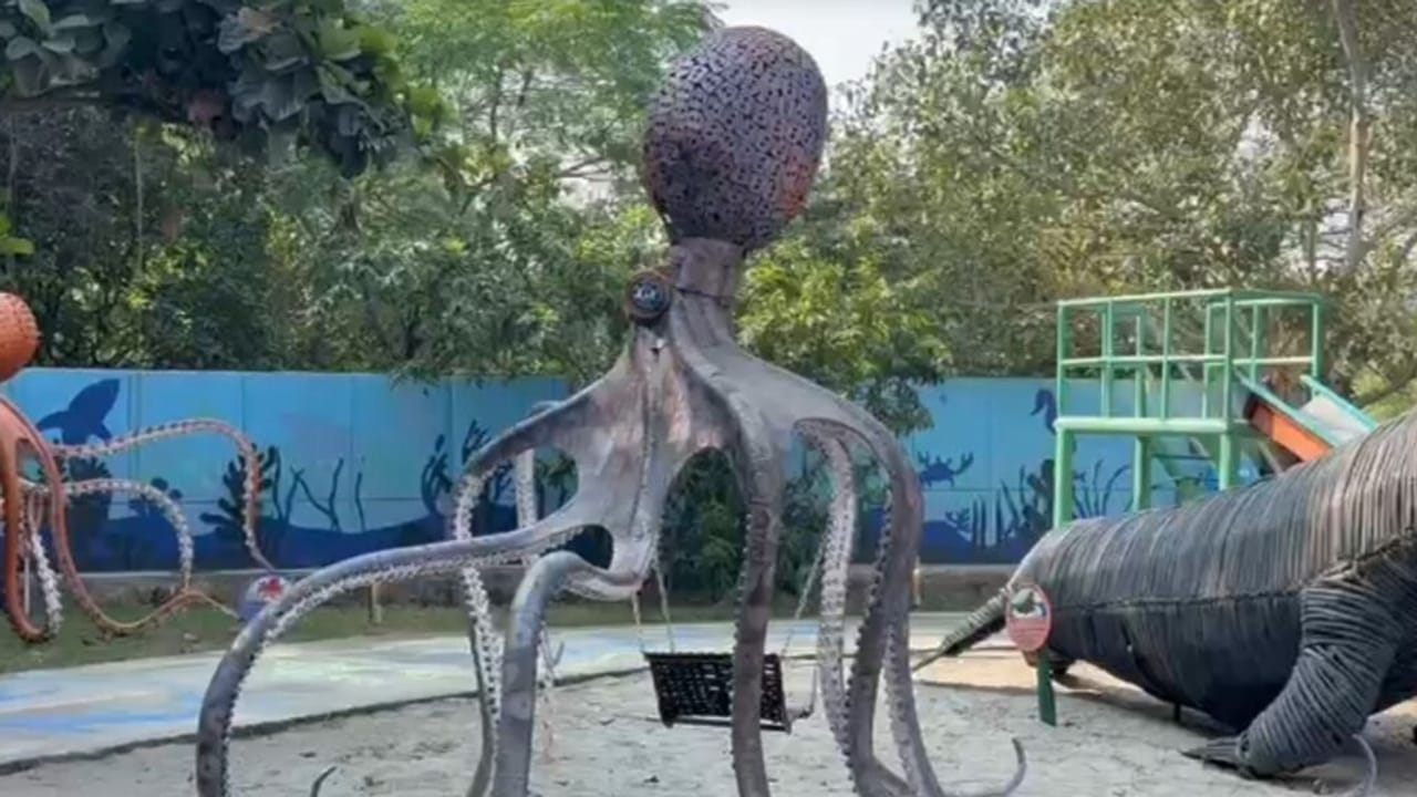 नोएडा में आज से खुल गया जंगल ट्रेल पार्क, कबाड़ से बनी हैं 650 जीव-जंतुओं की प्रतिमाएं, जानें क्या-क्या है सुविधा, PHOTOS