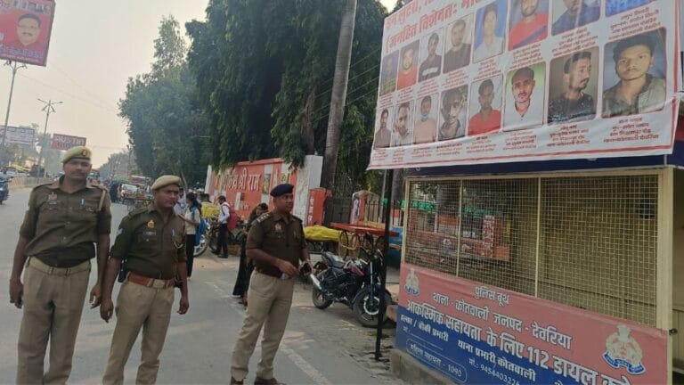 बेल्ट से पीटा, थूककर चप्पल चटाया; देवरिया में शर्मसार करने वाली घटना