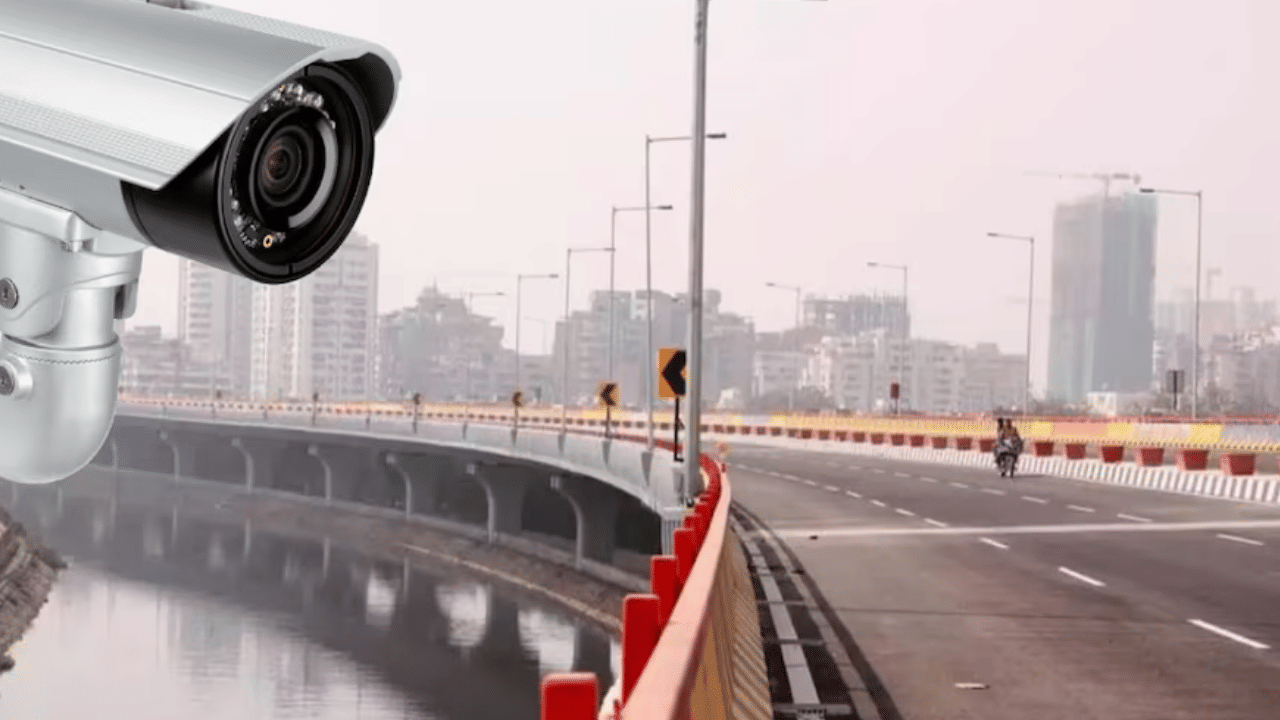 पूर्वांचल एक्सप्रेस-वे पर कपल के प्राइवेट मूमेंट्स का वीडियो बनाकर वसूली करता था टोलकर्मी, CM से शिकायत