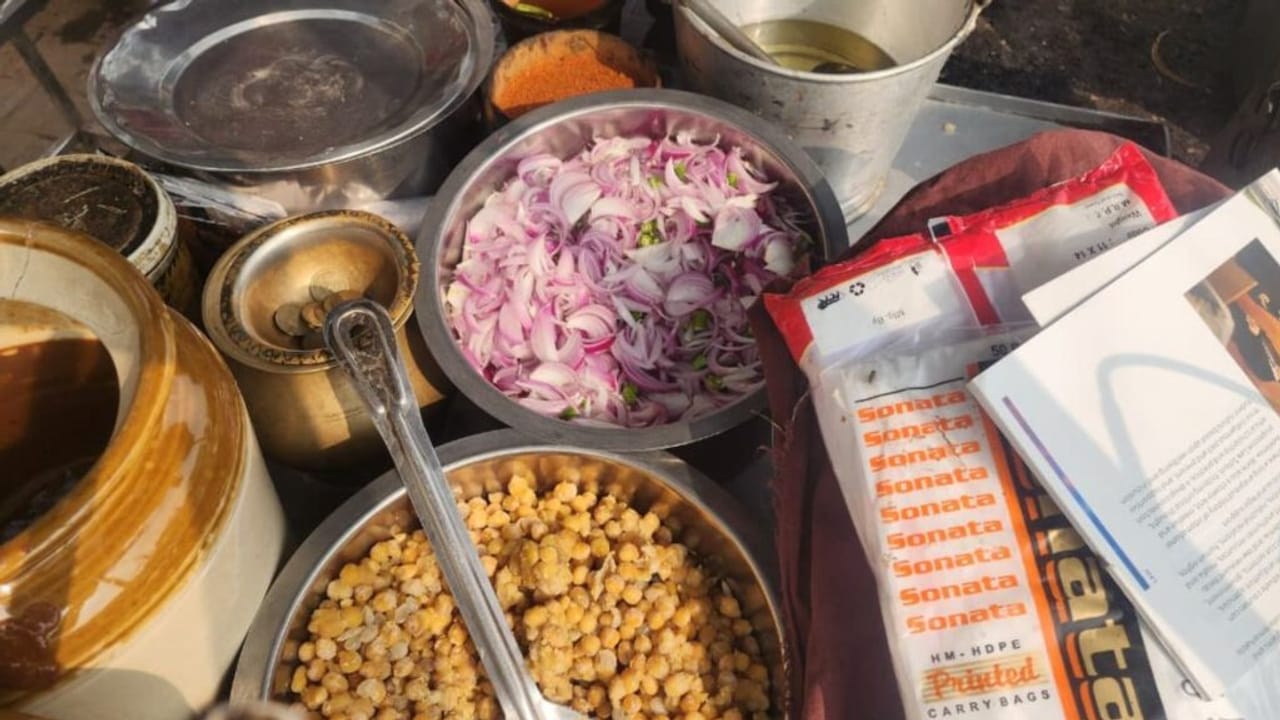 सुबह नाश्ते में ये स्पेशल डिश खाते हैं अमेठी वाले, लाजवाब स्वाद के चलते आप उंगलियां चाटने पर हो जाएंगे मजबूर