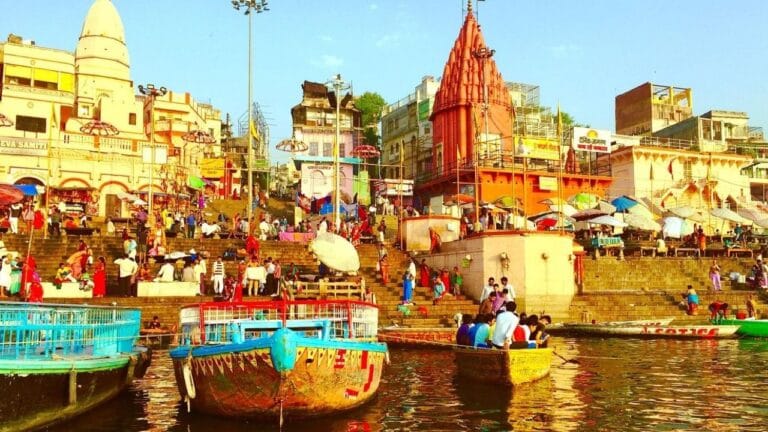 वाराणसी: 1 साल में 15 करोड़ पर्यटक, 12 सालों का आंकड़ा 45 करोड़ के पार