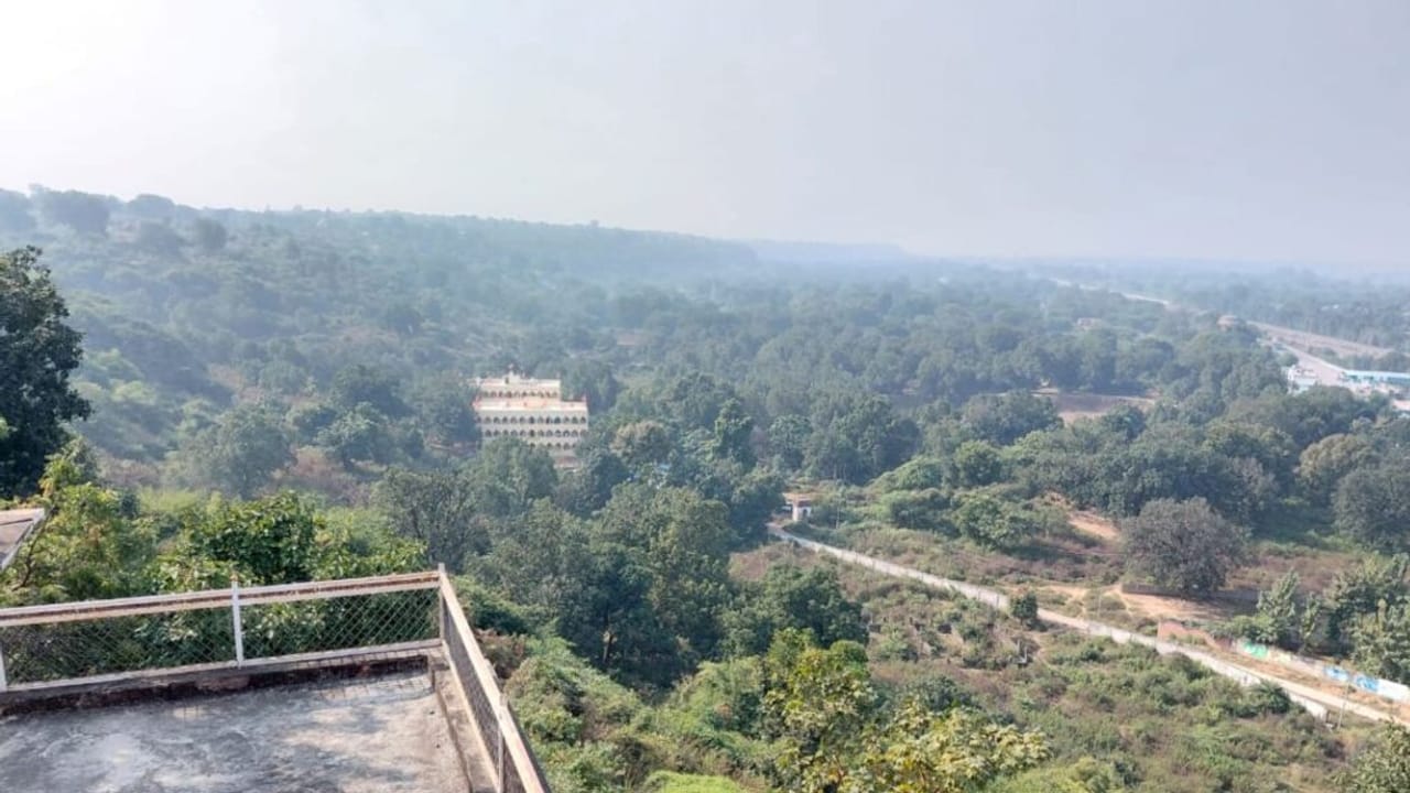 विंध्य पर्वत का क्यों झुका है सिर? हैरान कर देगी ये कहानी; देखें Photos