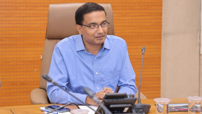 नोएडा अथॉरिटी के CEO हटाए गए, इंजीनियर की मौत पर CM योगी का बड़ा एक्शन