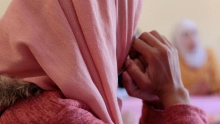 'दोस्तों से संबंध बनाओ वर्ना ', महिला ने बताया पति कैसे करता है टॉर्चर