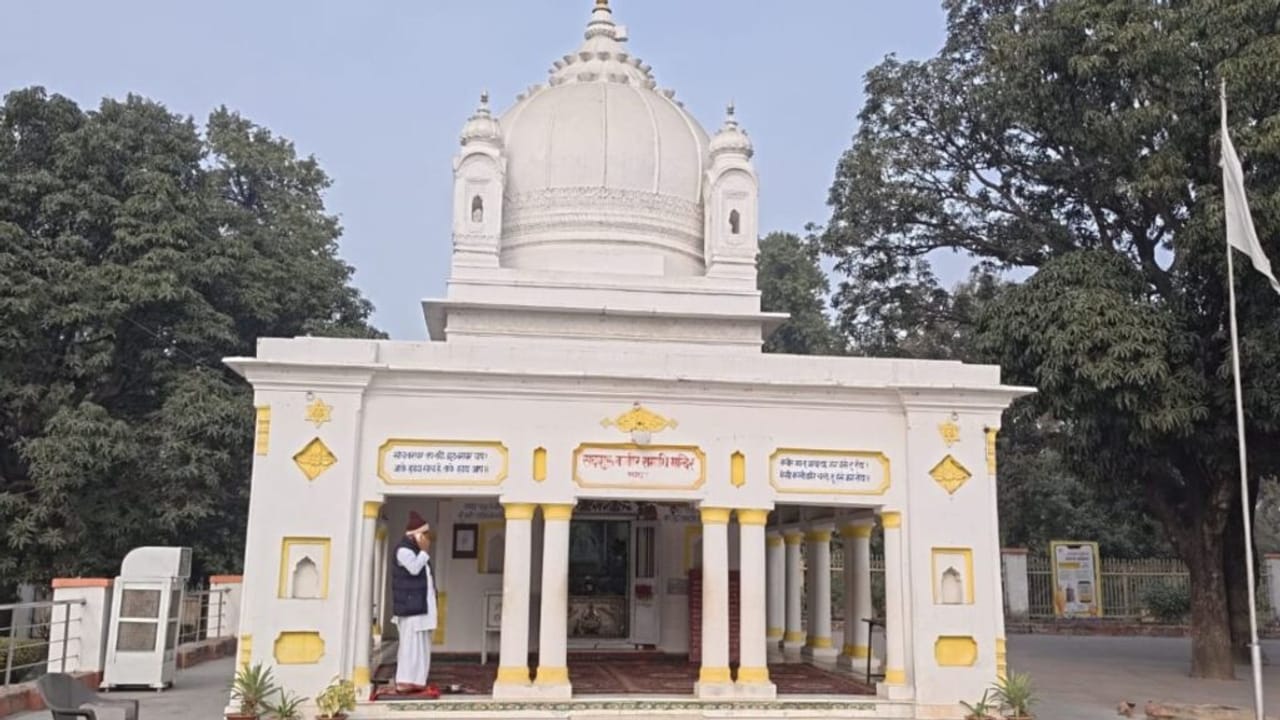 काशी में जन्मे कबीर ने अपने अंत समय के लिए मगहर को क्यों चुना था? यहां जानें