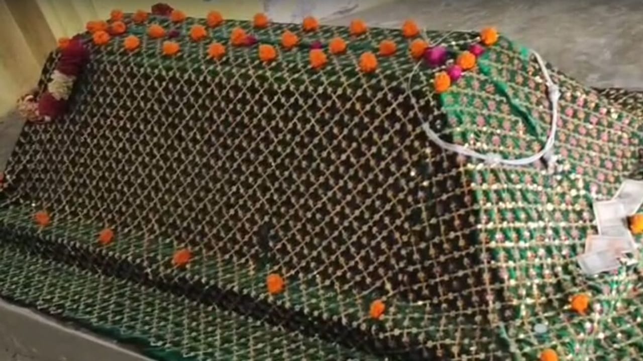 काशी में जन्मे कबीर ने अपने अंत समय के लिए मगहर को क्यों चुना था? यहां जानें