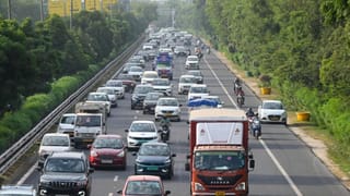 ये 4 दिन नोएडा-ग्रेटर नोएडा से दिल्ली नहीं जा सकेंगी मालवाहक गाड़ियां, ट्रैफिक पुलिस ने जारी की एडवायजरी