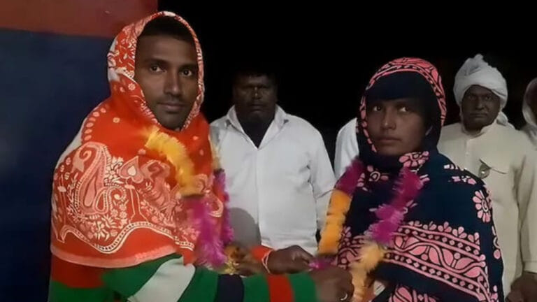 प्रेम संबंध पता चलने पर पति ने थाने के बाहर करवाई पत्नी-भतीजे की शादी