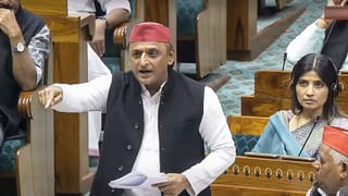 हर घर नल-जल का दावा, लेकिन इनके ही MLA ने मंत्री को अगवा कर लिया; लोकसभा में जमकर बोले अखिलेश