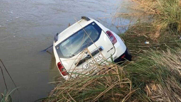 मथुरा के बाद अब औरेया में भी नहर में जा गिरी कार, महिला समेत 3 की मौत