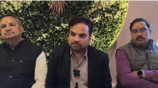 सर्व ब्राह्मण समाज ने की ‘घूसखोर पंडित’ पर बैन लगाने की मांग, मायावती की तारीफ भी की