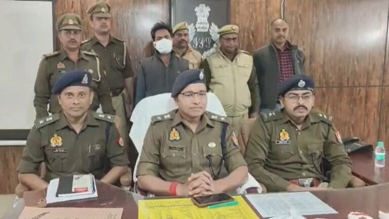 आंखों में झोंकी मिर्ची, फिर चाकू से 17 वार;GF के लिए सगा भाई बना हैवान